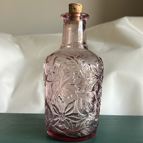 Vintage, Libbey, Pink Floral embossed Decanter. 8” H - Picture 2 of 12